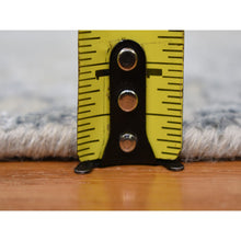 Load image into Gallery viewer, 7&#39;10&quot;x7&#39;10&quot; Round Abstract Design Wool And Silk Hi-low Pile Denser Weave Hand Knotted Oriental Rug FWR354318