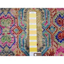 Load image into Gallery viewer, 5&#39;x6&#39;10&quot; Colorful Jewellery Design Sari Silk With Textured Wool Hand Knotted Oriental Rug FWR354912