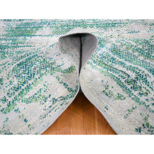 Load image into Gallery viewer, 8&#39;10&quot;x12&#39; Sari Silk With Textured Wool Green Erased Chevron Design Oriental Rug FWR355344