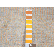 Load image into Gallery viewer, 6&#39;x6&#39; Gray Grass Design Wool and Silk Hand Knotted Round Oriental Rug FWR355992