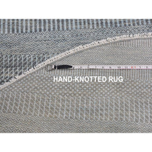 Load image into Gallery viewer, 6&#39;x6&#39; Green Hand Loomed Variegated Textured Design Round Organic Wool Modern Oriental Rug FWR351612