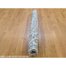 Load image into Gallery viewer, 4&#39;2&quot;x4&#39;2&quot; Ivory Wool And Silk 250 Kpsi All Over Design Nain Hand-knotted Oriental Round Rug FWR356478