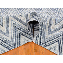 Load image into Gallery viewer, 8&#39;9&quot;x12&#39;2&quot; Ivory Chevron Design Textured Wool And Pure Silk Hand Knotted Oriental Rug FWR356622