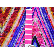 Load image into Gallery viewer, 2&#39;x3&#39; Colorful Chevron Design Sari Silk With Textured Wool Hand Knotted Oriental Rug FWR357306