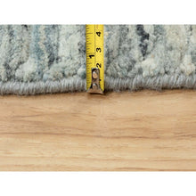Load image into Gallery viewer, 10&#39;x10&#39; Seafoam Green Hand Loomed Variegated Textured Design Organic Wool Transitional Oriental Round Rug FWR372372