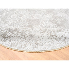Load image into Gallery viewer, 10&#39;x10&#39; Round Grey Broken Persian Design Wool And Pure Silk Hand Knotted Oriental Rug FWR374208