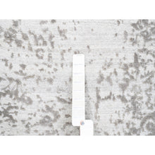 Load image into Gallery viewer, 10&#39;x10&#39; Round Grey Broken Persian Design Wool And Pure Silk Hand Knotted Oriental Rug FWR374208