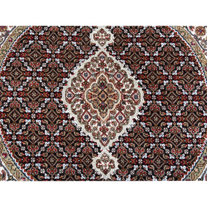 4'2"x4'2" Black Round Tabriz Mahi Fish Medallion Design Wool Hand Knotted Oriental Rug FWR374676