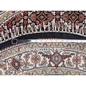 4'2"x4'2" Black Round Tabriz Mahi Fish Medallion Design Wool Hand Knotted Oriental Rug FWR374676