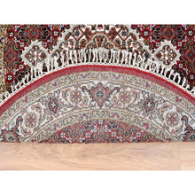 Load image into Gallery viewer, 3&#39;4&quot;x3&#39;4&quot; Red Wool Fish Medallion Design Tabriz Mahi Hand Knotted Round Oriental Rug FWR374730
