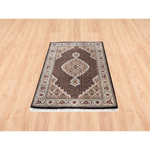 Load image into Gallery viewer, 2&#39;10&quot;x5&#39;4&quot; Fish Medallion Design Tabriz Mahi Wool Hand Knotted Black Oriental Rug FWR375192