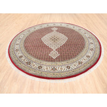 Load image into Gallery viewer, 9&#39;10&quot;x9&#39;10&quot; Hand Knotted Red Tabriz Mahi Fish Medallion Design Wool Oriental Round Rug FWR375798