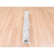 Load image into Gallery viewer, 6&#39;1&quot;x6&#39;1&quot; Round Wool 250 Kpsi Nain Light Blue With An Ivory Border Hand Knotted Center Medallion Flower Design Fine Oriental Rug FWR376884