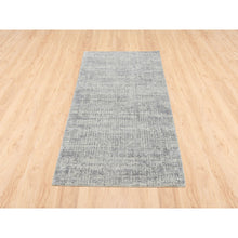 Load image into Gallery viewer, 2&#39;6&quot;x6&#39; Hand-loomed Gray Fine Jacquard Modern Wool And Silk Oriental Runner Rug FWR377094