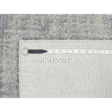 Load image into Gallery viewer, 2&#39;6&quot;x6&#39; Hand-loomed Gray Fine Jacquard Modern Wool And Silk Oriental Runner Rug FWR377094