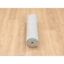 Load image into Gallery viewer, 2&#39;6&quot;x6&#39; Gray Fine Jacquard Hand-loomed Modern Wool And Silk Oriental Extra Soft Runner Rug FWR377106