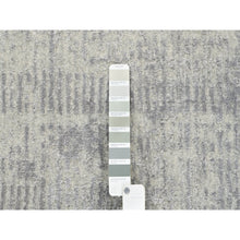 Load image into Gallery viewer, 8&#39;10&quot;x8&#39;10&quot; Gray Fine Jacquard Wool And Plant Based Silk Tone On Tone Hand Loomed Oriental Round Rug FWR377184