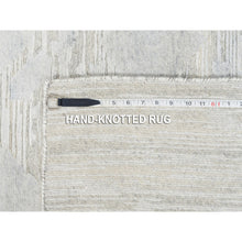 Load image into Gallery viewer, 9&#39;x12&#39; Hand Spun Undyed Natural Wool Modern Hand Knotted Light Gray Cut And Loop Pile Oriental Rug FWR377340