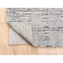 Load image into Gallery viewer, 8&#39;x8&#39; Modern Criss Cross Erased Design Hand Spun Undyed Natural Wool Hand Knotted Light Gray Oriental Square Rug FWR377352
