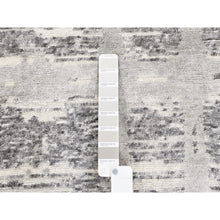 Load image into Gallery viewer, 8&#39;x8&#39; Modern Criss Cross Erased Design Hand Spun Undyed Natural Wool Hand Knotted Light Gray Oriental Square Rug FWR377352
