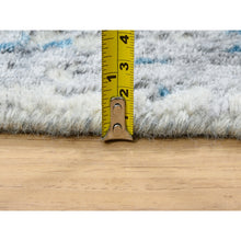 Load image into Gallery viewer, 12&#39;x18&#39; Light Gray Fine Jacquard Modern Wool And Art Silk Hand Loomed Oriental Oversized Rug FWR379812
