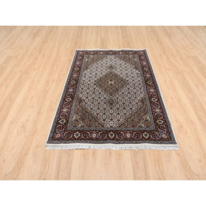 4'1"x6'2" Ivory Tabriz Mahi Wool And Silk Fish Medallion Design Hand Knotted Fine Oriental Rug FWR380064