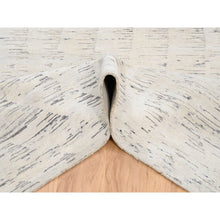 Load image into Gallery viewer, 6&#39;x9&#39; Undyed Natural Wool Ivory Tone On Tone Repetitive Curvilinear Design Hand Knotted Oriental Rug FWR380250