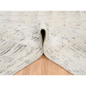 6'x9' Undyed Natural Wool Ivory Tone On Tone Repetitive Curvilinear Design Hand Knotted Oriental Rug FWR380250