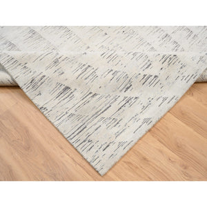 6'x9' Undyed Natural Wool Ivory Tone On Tone Repetitive Curvilinear Design Hand Knotted Oriental Rug FWR380250