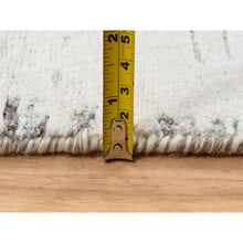 Load image into Gallery viewer, 6&#39;x9&#39; Undyed Natural Wool Ivory Tone On Tone Repetitive Curvilinear Design Hand Knotted Oriental Rug FWR380250