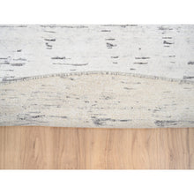 Load image into Gallery viewer, 11&#39;9&quot;x11&#39;9&quot; Tone On Tone Repetitive Curvilinear Design Hand Knotted Undyed Natural Wool Ivory Oriental Round Rug FWR380274