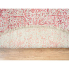 Load image into Gallery viewer, 8&#39;9&quot;x8&#39;9&quot; Ivory With Touches Of Pink Wool And Pure Silk Hand Knotted Broken Persian Design Oriental Round Rug FWR380814