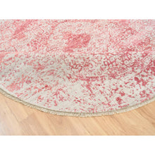 Load image into Gallery viewer, 8&#39;9&quot;x8&#39;9&quot; Ivory With Touches Of Pink Wool And Pure Silk Hand Knotted Broken Persian Design Oriental Round Rug FWR380814