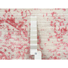 Load image into Gallery viewer, 8&#39;9&quot;x8&#39;9&quot; Ivory With Touches Of Pink Wool And Pure Silk Hand Knotted Broken Persian Design Oriental Round Rug FWR380814