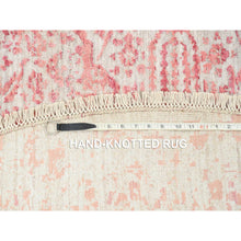 Load image into Gallery viewer, 8&#39;9&quot;x8&#39;9&quot; Ivory With Touches Of Pink Wool And Pure Silk Hand Knotted Broken Persian Design Oriental Round Rug FWR380814