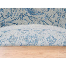 Load image into Gallery viewer, 12&#39;x12&#39; Hand Loomed Gray Fine Jacquard With Sickle Leaf Design Wool And Plant Based Silk Oriental Round Rug FWR381036