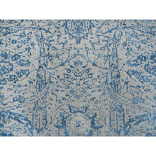 Load image into Gallery viewer, 12&#39;x12&#39; Hand Loomed Gray Fine Jacquard With Sickle Leaf Design Wool And Plant Based Silk Oriental Round Rug FWR381036