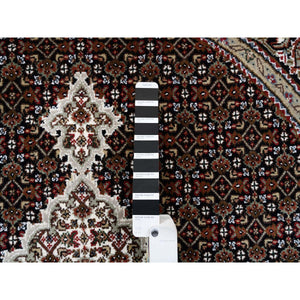 5'x5' 175 KPSI Hand Knotted Rich Black Tabriz Mahi with Fish Medallion Design Wool Oriental Round Rug FWR381258