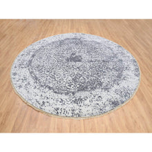 Load image into Gallery viewer, 9&#39;9&quot;x9&#39;9&quot; Silver Gray, Erased Persian Design, Wool And Pure Silk Hand Knotted, Round Oriental Rug FWR384354