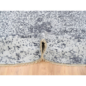 9'9"x9'9" Silver Gray, Erased Persian Design, Wool And Pure Silk Hand Knotted, Round Oriental Rug FWR384354