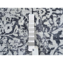 Load image into Gallery viewer, 9&#39;9&quot;x9&#39;9&quot; Silver Gray, Erased Persian Design, Wool And Pure Silk Hand Knotted, Round Oriental Rug FWR384354