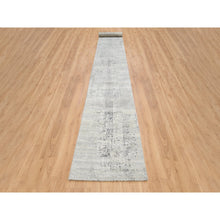 Load image into Gallery viewer, 2&#39;6&quot;x20&#39; Gray Modern Hand Knotted Cut And Loop Pile Hand Spun Undyed Natural Wool Xl Runner Oriental Rug FWR384828