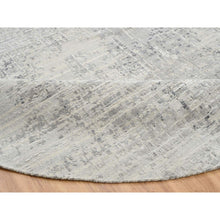 Load image into Gallery viewer, 13&#39;9&quot;x13&#39;9&quot; Light Gray Hand Knotted Modern Hand Spun Undyed Natural Wool Round Oriental Rug FWR385392