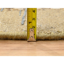 Load image into Gallery viewer, 6&#39;x6&#39; Gold Brown, Transitional Sarouk Silk With Textured Wool Hand Knotted, Round Oriental Rug FWR386520