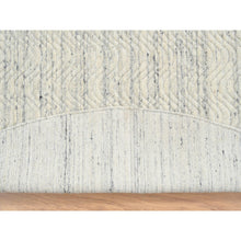 Load image into Gallery viewer, 9&#39;10&quot;x9&#39;10&quot; Beige, Natural Wool Hand Loomed, Variegated Textured Modern Design, Round Oriental Rug FWR387630