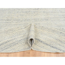 Load image into Gallery viewer, 9&#39;10&quot;x9&#39;10&quot; Beige, Natural Wool Hand Loomed, Variegated Textured Modern Design, Round Oriental Rug FWR387630