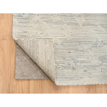 Load image into Gallery viewer, 8&#39;1&quot;x8&#39;1&quot; Light Gray, Modern Design, Hand Spun Undyed Natural Wool, Hand Knotted, Square Oriental Rug FWR388140
