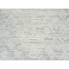 Load image into Gallery viewer, 5&#39;1&quot;x7&#39;3&quot; Light Gray, Modern Design, Hand Spun Undyed Natural Wool, Hand Knotted, Oriental Rug FWR388194
