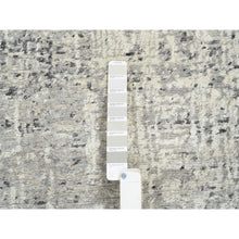 Load image into Gallery viewer, 7&#39;10&quot;x7&#39;10&quot; Light Gray, Hand Spun Undyed Natural Wool, Hand Knotted, Modern Design, Round Oriental Rug FWR388200