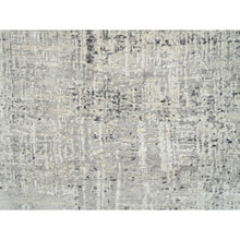 Load image into Gallery viewer, 7&#39;10&quot;x7&#39;10&quot; Light Gray, Hand Spun Undyed Natural Wool, Hand Knotted, Modern Design, Round Oriental Rug FWR388200